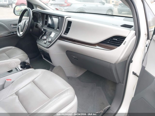 Toyota Sienna Xle 8 Passenger 2015 5TDYK3DC5FS652718 Image 5