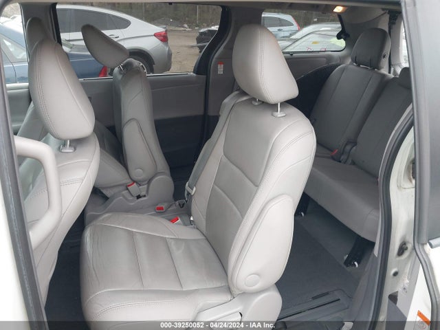 Toyota Sienna Xle 8 Passenger 2015 5TDYK3DC5FS652718 Image 8