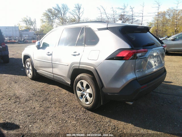 Toyota RAV4 LE 2020 2T3G1RFV3LC071455 Image 3