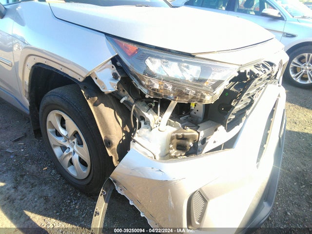 Toyota RAV4 LE 2020 2T3G1RFV3LC071455 Image 6