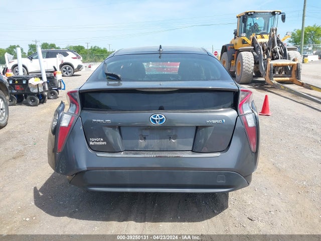 Toyota Prius Two 2016 JTDKBRFU4G3004515 Image 17