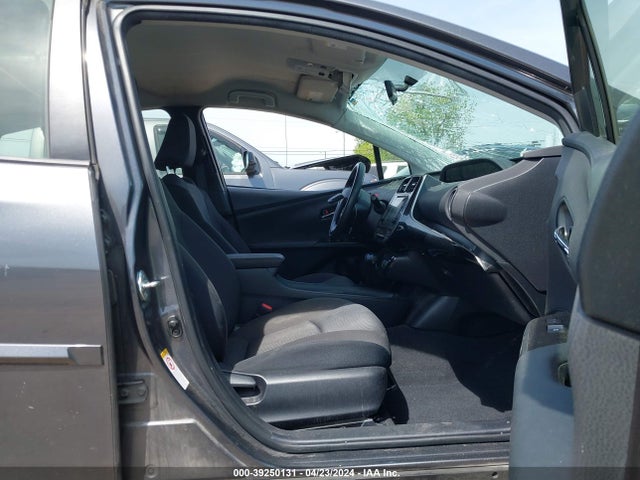 Toyota Prius Two 2016 JTDKBRFU4G3004515 Image 5