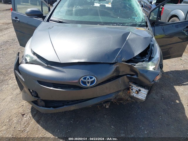 Toyota Prius Two 2016 JTDKBRFU4G3004515 Image 6