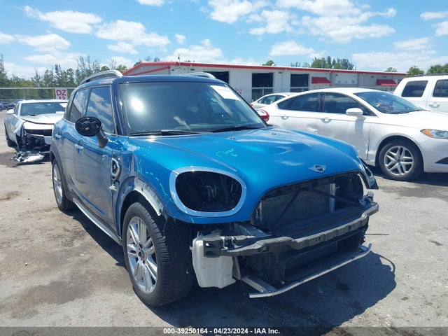2018 MINI COUNTRYMAN WMZYT3C35J3E00348 Photo 0