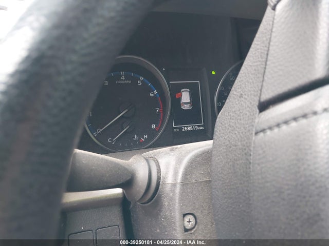 Toyota RAV4 LE 2017 JTMZFREV6HJ702215 Image 7