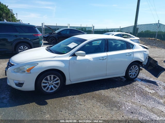 Nissan Altima 2.5 S 2014 1N4AL3AP5EC427937 Image 15