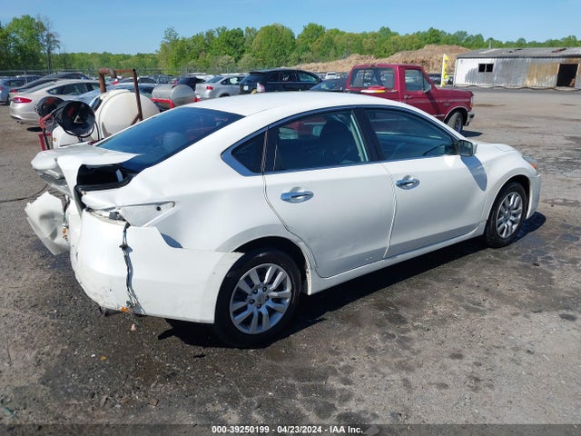 Nissan Altima 2.5 S 2014 1N4AL3AP5EC427937 Image 4