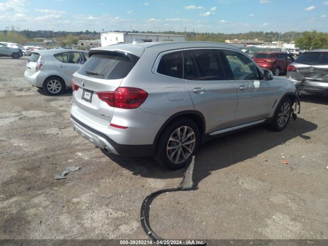 5UXTR9C54KLE20040 BMW X3 Xdrive30i