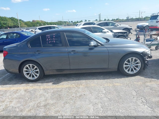 WBA8A9C59JAH13860 BMW 320i