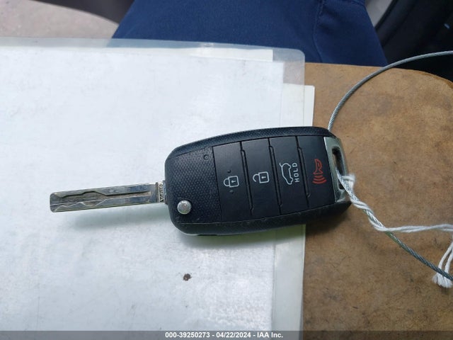 KIA Soul 2017 KNDJN2A23H7490194 Image 11