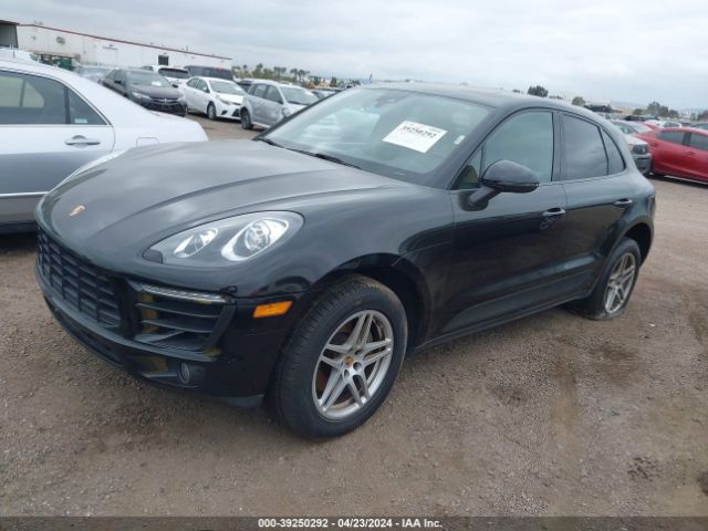 2017 PORSCHE MACAN WP1AA2A56HLB09319 Photo 1