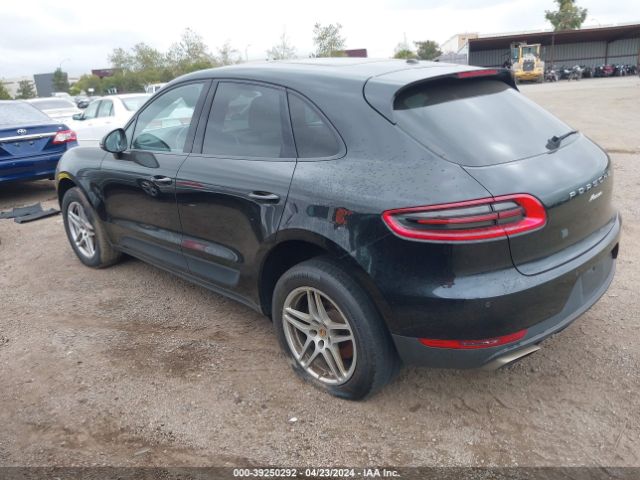 2017 PORSCHE MACAN WP1AA2A56HLB09319 Photo 2