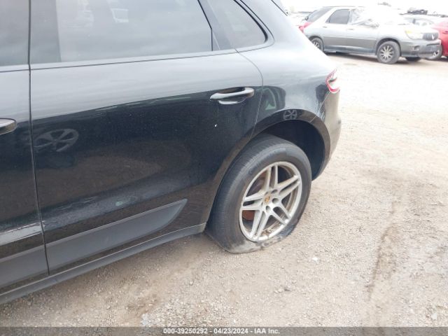 2017 PORSCHE MACAN WP1AA2A56HLB09319 Photo 5
