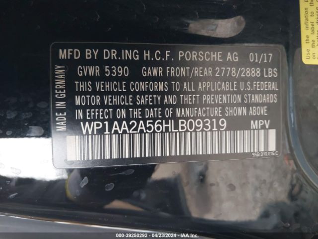 2017 PORSCHE MACAN WP1AA2A56HLB09319 Photo 8