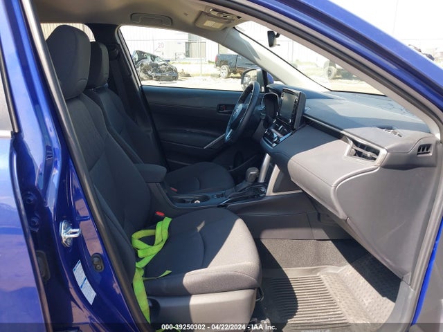 Toyota Corolla Cross Le 2022 7MUCAABG0NV017501 Image 5
