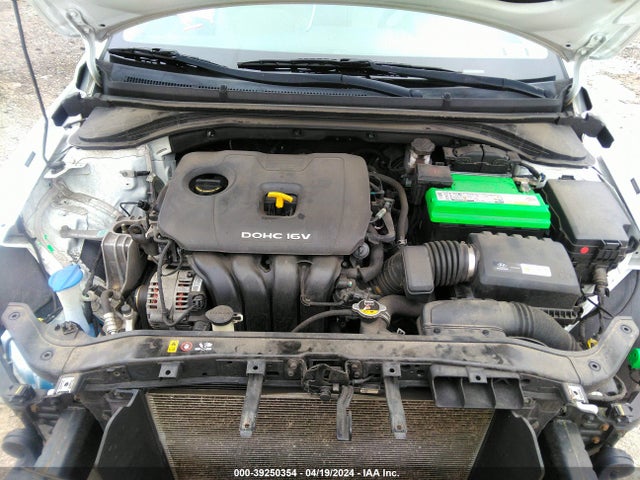 Hyundai Elantra Value Edition 2018 5NPD84LF0JH365722 Image 10