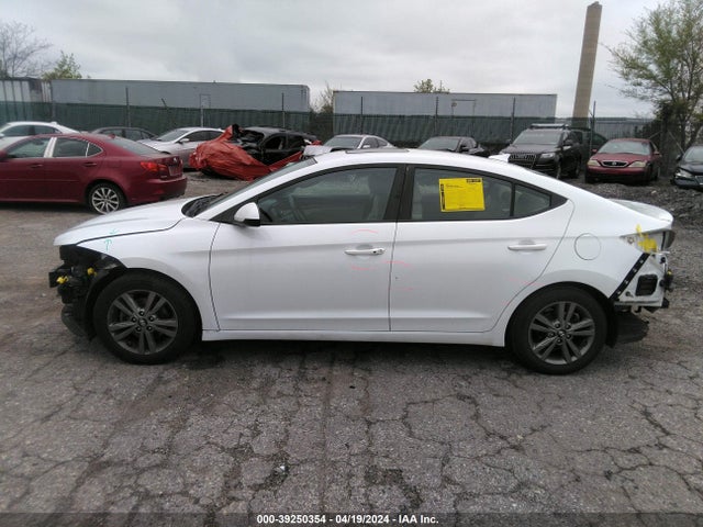 Hyundai Elantra Value Edition 2018 5NPD84LF0JH365722 Image 15