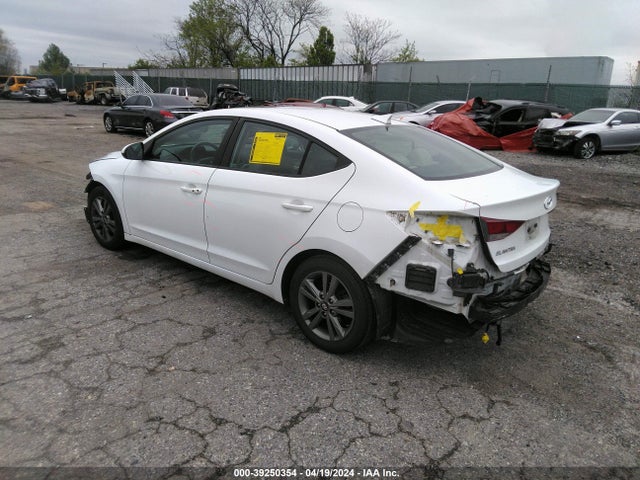 Hyundai Elantra Value Edition 2018 5NPD84LF0JH365722 Image 3