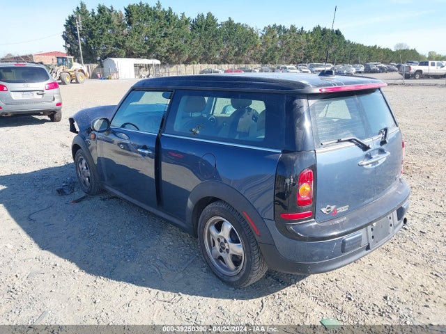 2010 MINI COOPER CLUBMAN WMWML3C52ATX37196 Photo 2