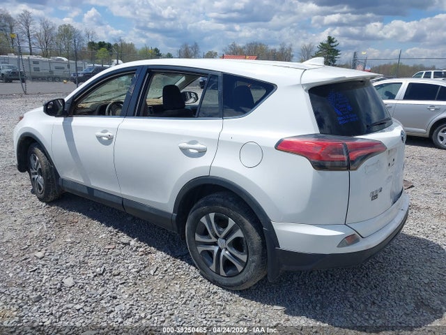 Toyota RAV4 LE 2018 2T3BFREV1JW855836 Image 3