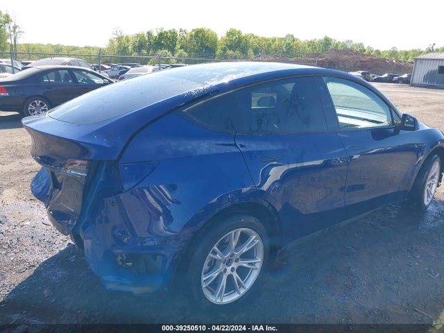 2023 TESLA MODEL Y 7SAYGAEE2PF667255 Photo 3