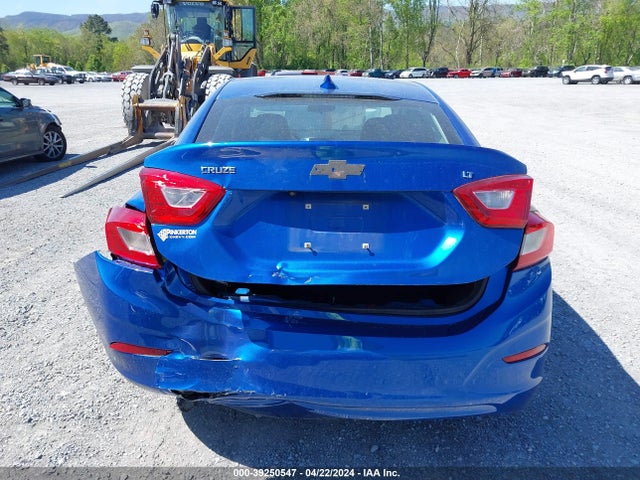 Chevrolet Cruze Lt Auto 2018 1G1BE5SM1J7126179 Image 17