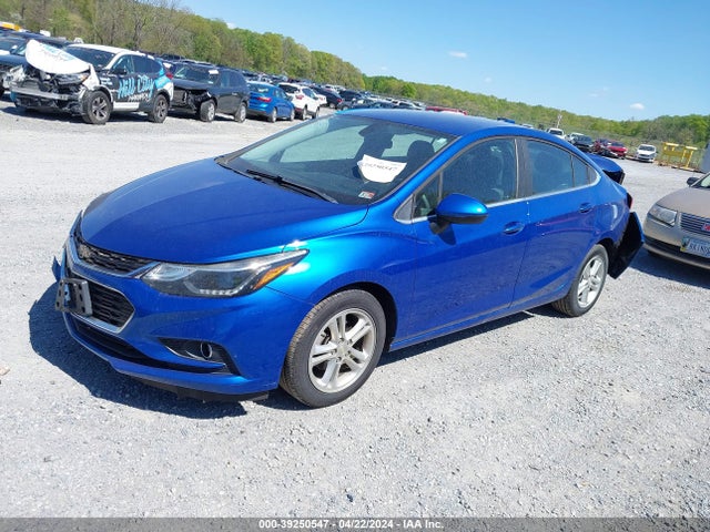 Chevrolet Cruze Lt Auto 2018 1G1BE5SM1J7126179 Image 2