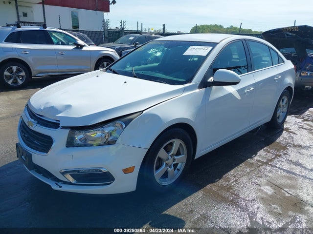 Chevrolet Cruze 1lt Auto 2015 1G1PC5SB6F7252801 Image 2