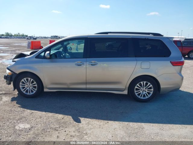5TDYK3DC0GS729545 Toyota Sienna Xle 8 Passenger