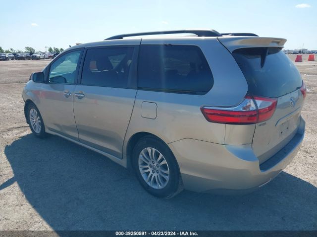 5TDYK3DC0GS729545 Toyota Sienna Xle 8 Passenger