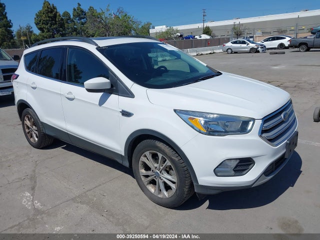 Ford ESCAPE SE 2018 1FMCU0GD1JUB28263 Image 1