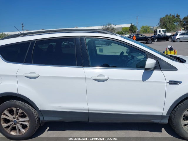 Ford ESCAPE SE 2018 1FMCU0GD1JUB28263 Image 13
