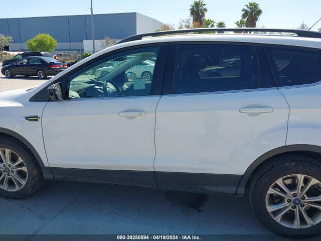 Ford ESCAPE SE 2018 1FMCU0GD1JUB28263 Image 14