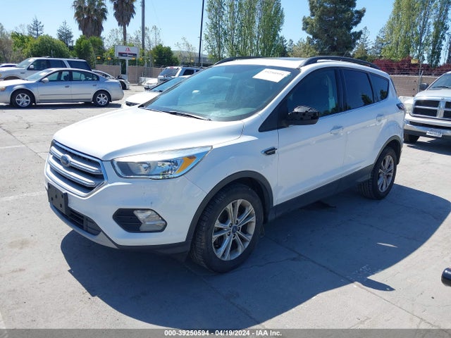 Ford ESCAPE SE 2018 1FMCU0GD1JUB28263 Image 2
