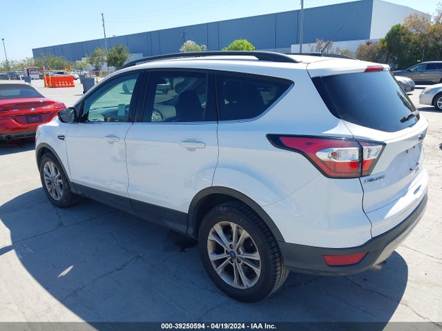 Ford ESCAPE SE 2018 1FMCU0GD1JUB28263 Image 3