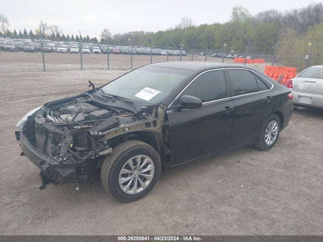 Toyota CAMRY LE 2016 4T4BF1FK8GR535913 Image 2