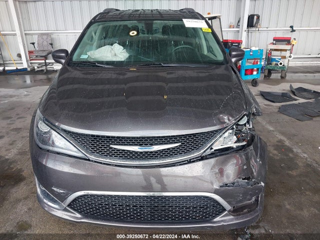 2C4RC1BG9JR149237 Chrysler Pacifica Touring L