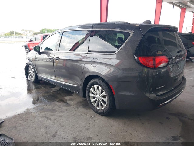 2C4RC1BG9JR149237 Chrysler Pacifica Touring L