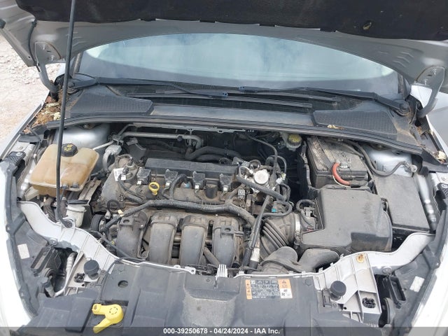 Ford FOCUS SE 2016 1FADP3K20GL391081 Image 10