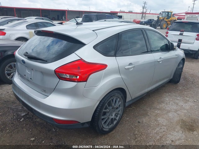 Ford FOCUS SE 2016 1FADP3K20GL391081 Image 4