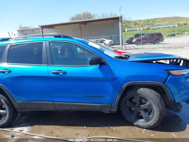 1C4PJMAB8HW605444 Jeep Cherokee Altitude 4x4