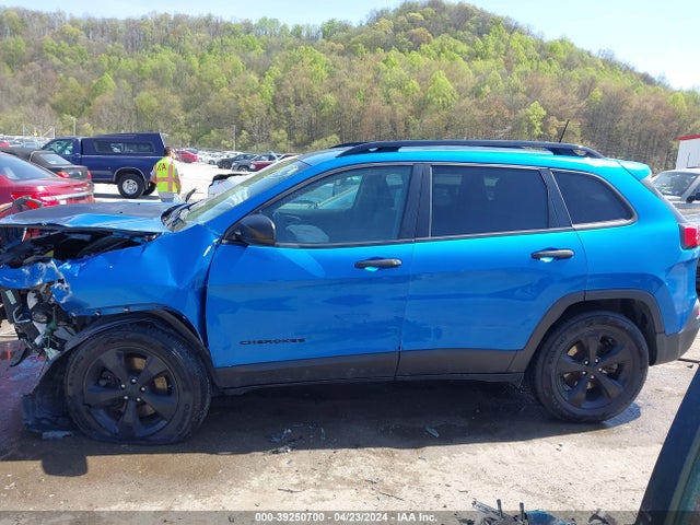 1C4PJMAB8HW605444 Jeep Cherokee Altitude 4x4