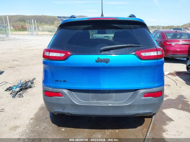 1C4PJMAB8HW605444 Jeep Cherokee Altitude 4x4