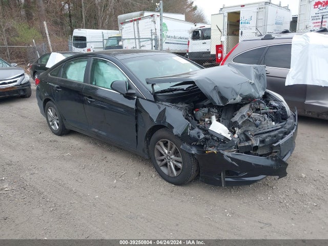 Hyundai SONATA SE 2015 5NPE24AF5FH002610 Image 1