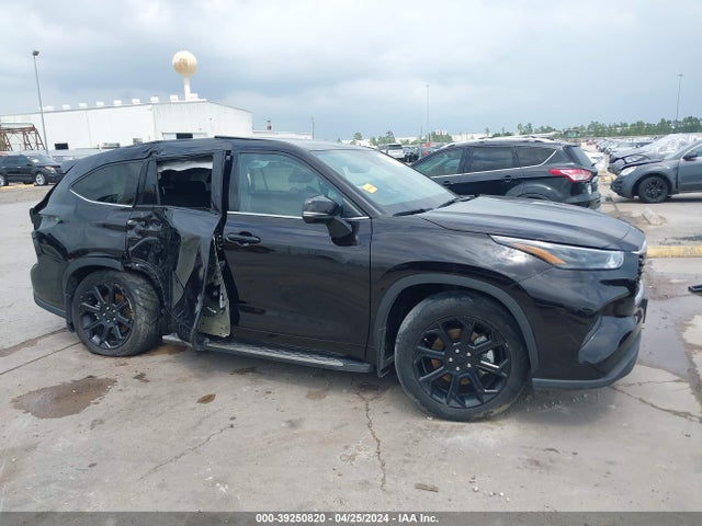 Toyota Highlander L 2022 5TDCZRAH8NS140703 Image 13