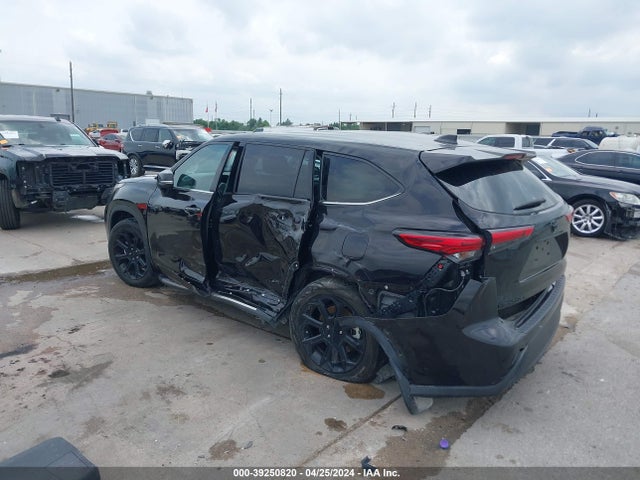 Toyota Highlander L 2022 5TDCZRAH8NS140703 Image 3