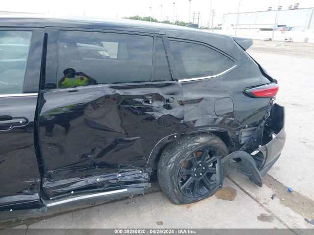 Toyota Highlander L 2022 5TDCZRAH8NS140703 Image 6
