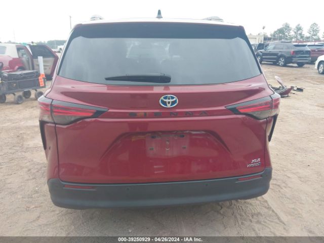 5TDYRKEC1NS087483 Toyota SIENNA XLE