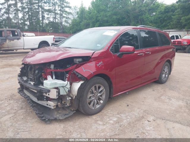 5TDYRKEC1NS087483 Toyota SIENNA XLE