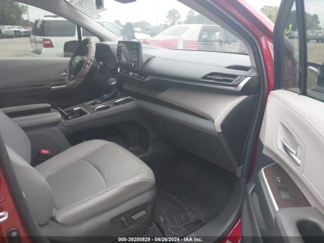 5TDYRKEC1NS087483 Toyota SIENNA XLE